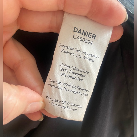 Danier Leather Premium Leather Motorcycle Jacket 3XS - Picture 7 of 9